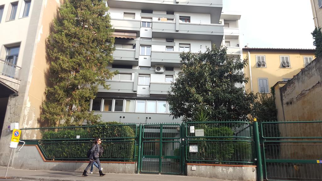 Simple Station Stay Firenze Bagian luar foto